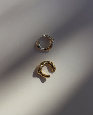 Hold Ear Cuff Gold