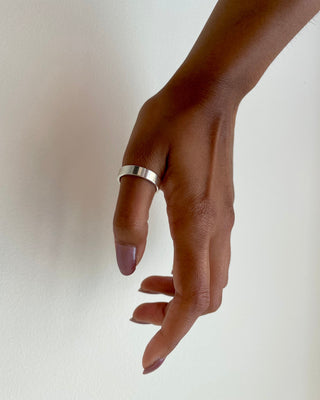 5mm band - smooth, hammered or roughened (Silver, Gold, Platinum)